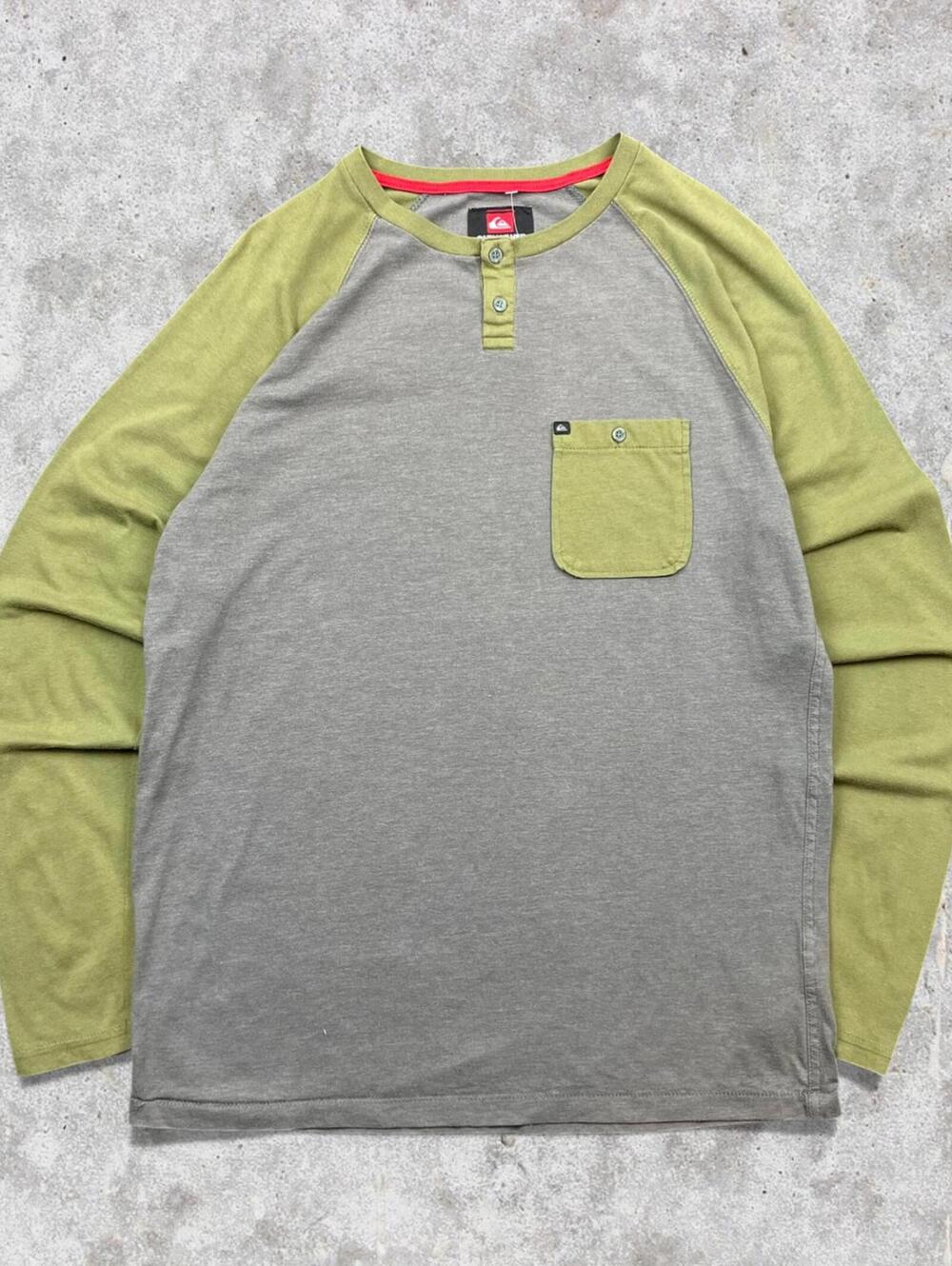 Two-Tone Quiksilver Chest Pocket Henley